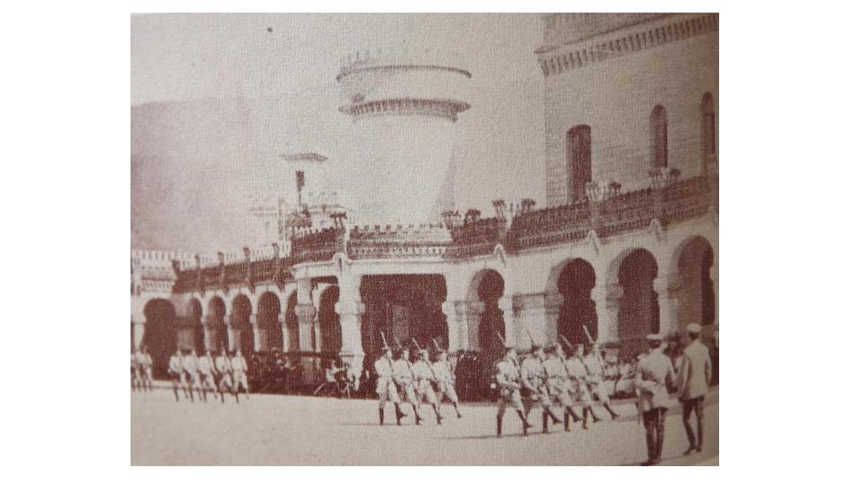Fachada histórica del Cuartel de La Montaña